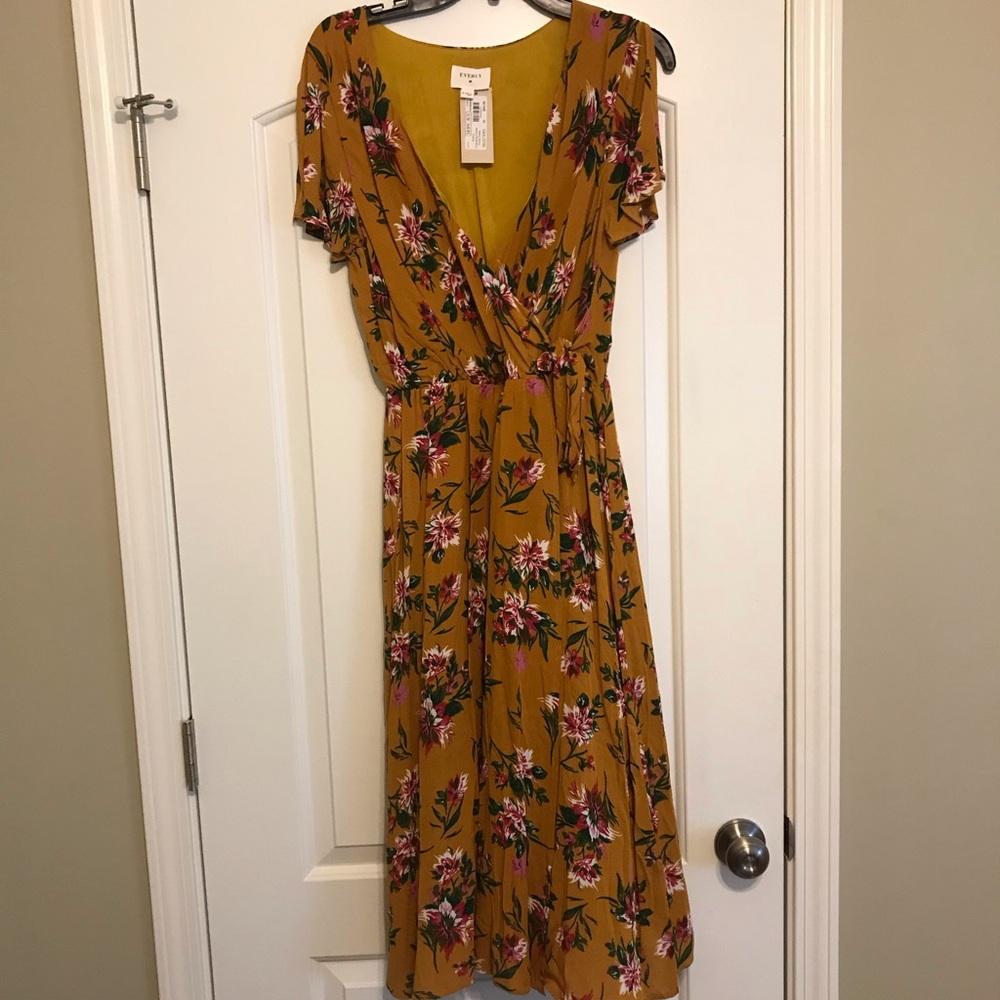 Medium floral mid-length dress